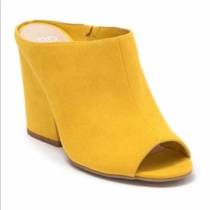 Greta Mule Sandal Size 5.5